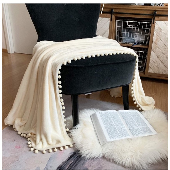 Light Cream Neutral Trendy Cute Pompom Fringe Chic Cozy Soft Throw Blanket - Picture 2 of 16